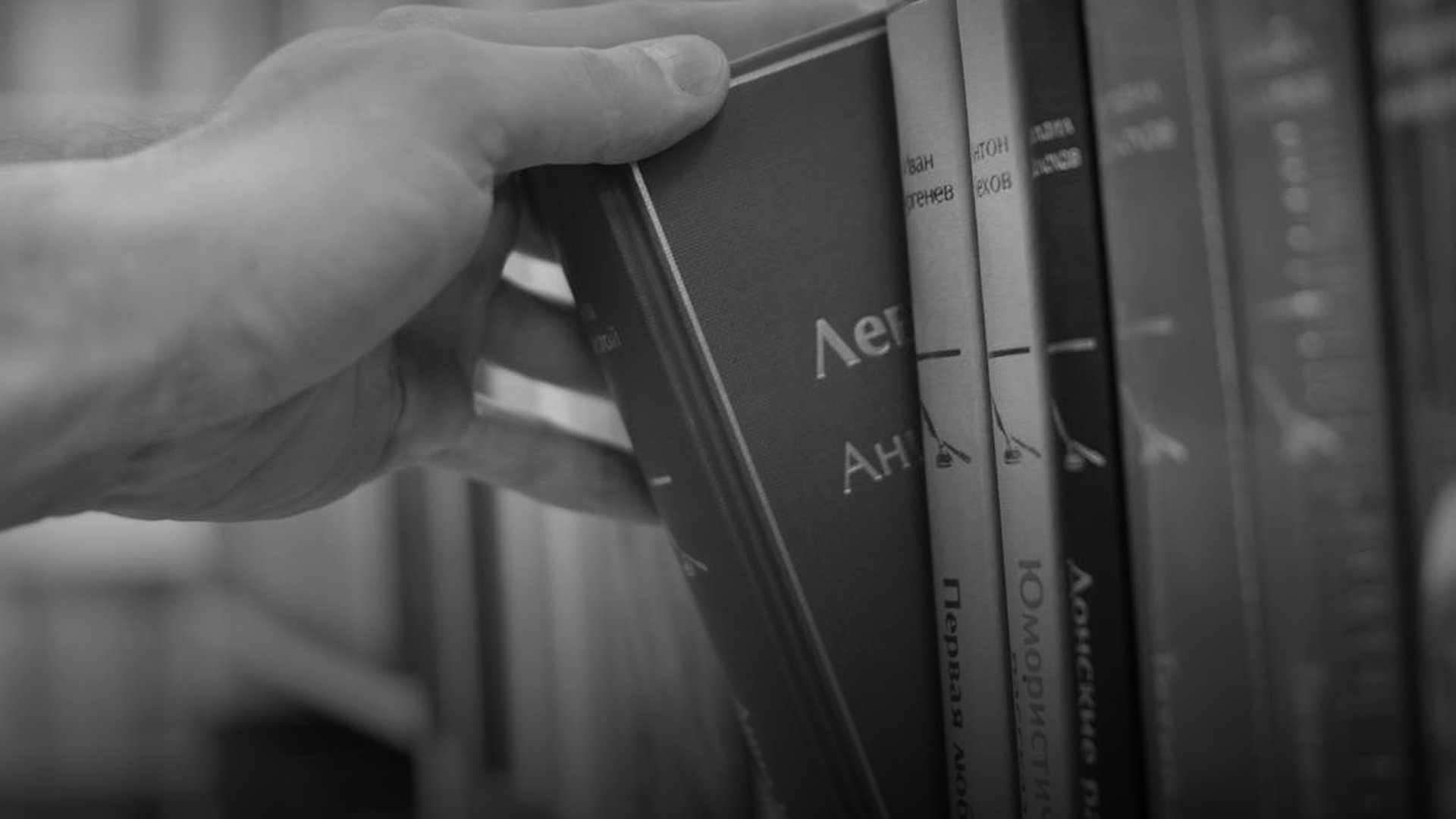 Crimea Holds Disputed Referendum Under Russian Military Presence